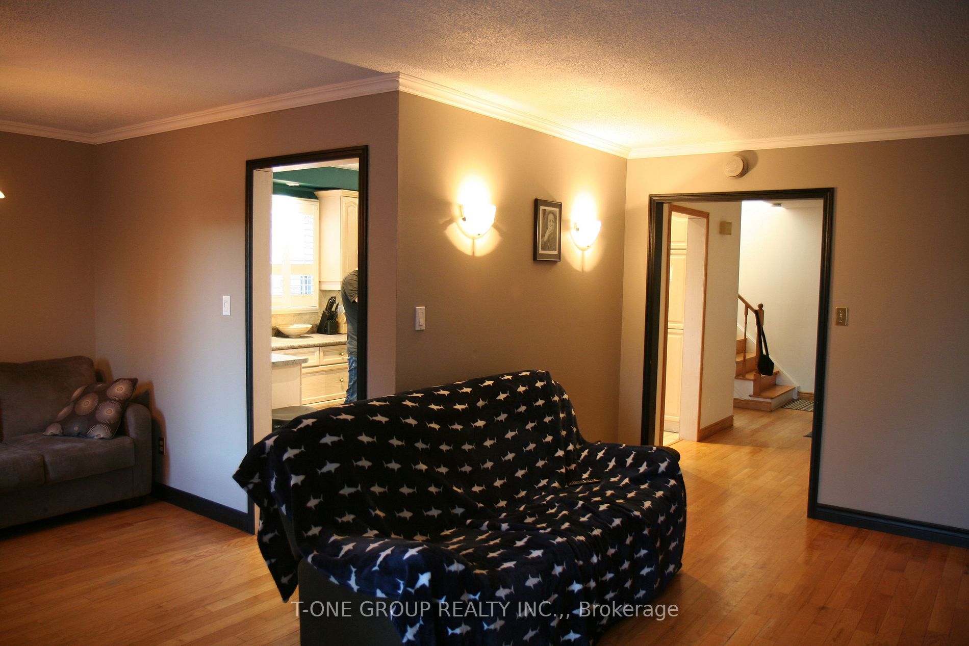 4250 Highgate Cres