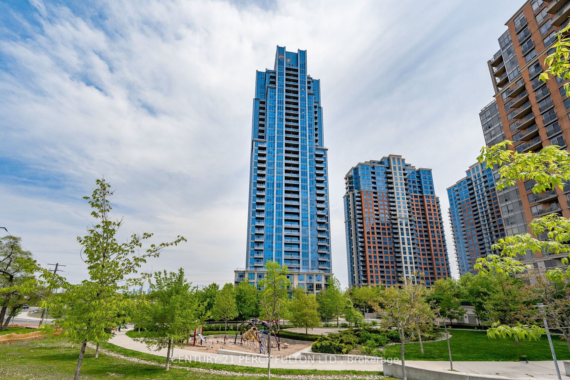 15 Viking Lane N, #2405