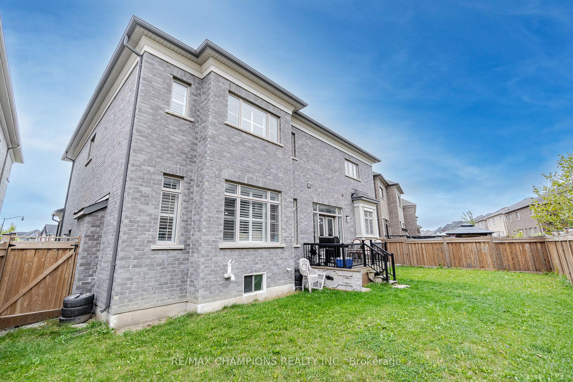 22 Hertonia St
