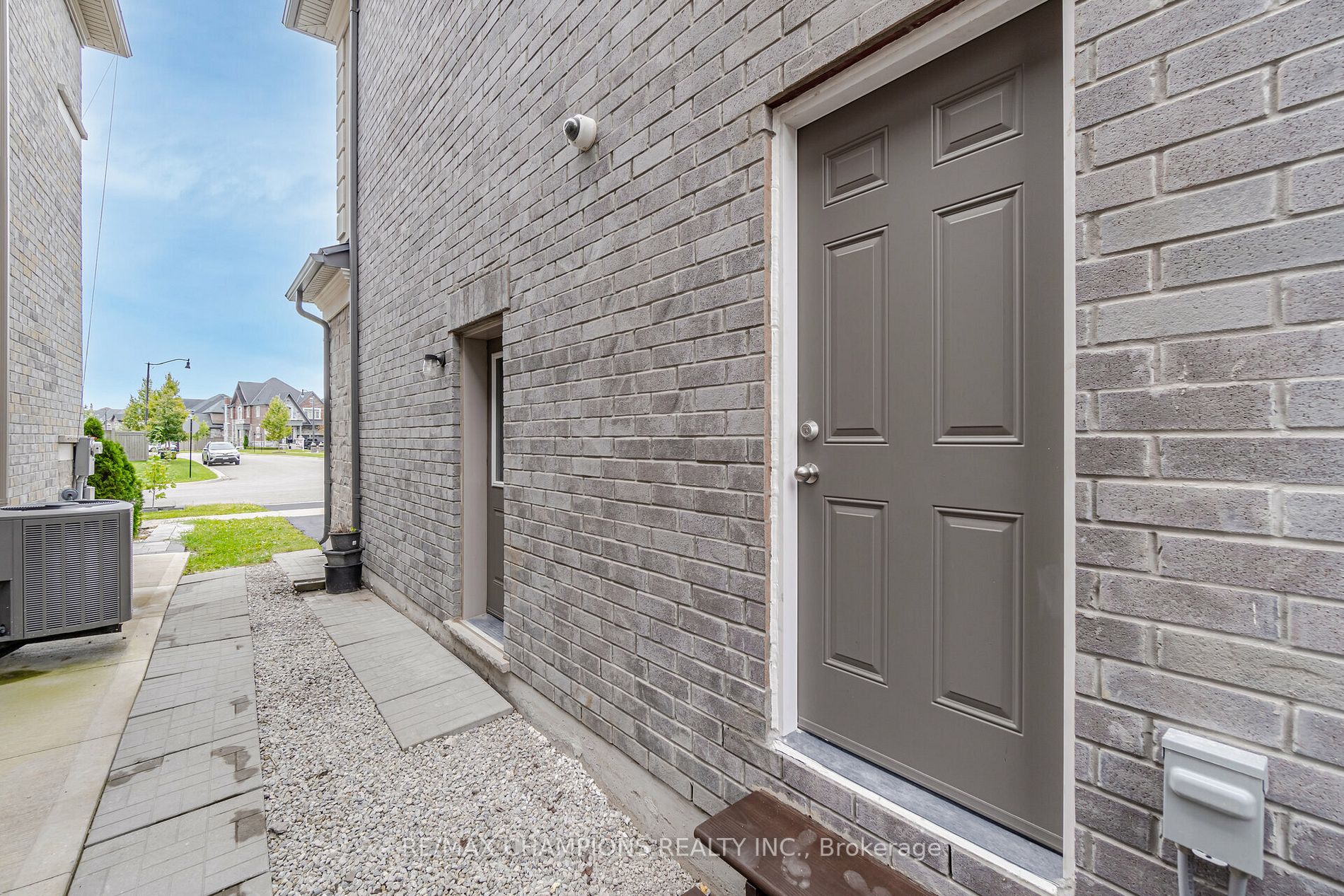 22 Hertonia St