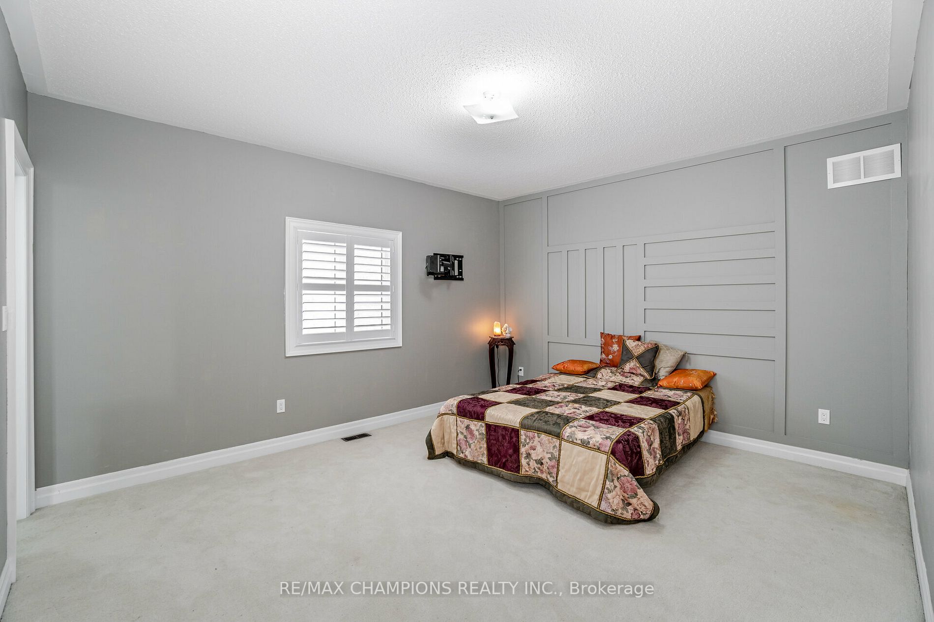 22 Hertonia St