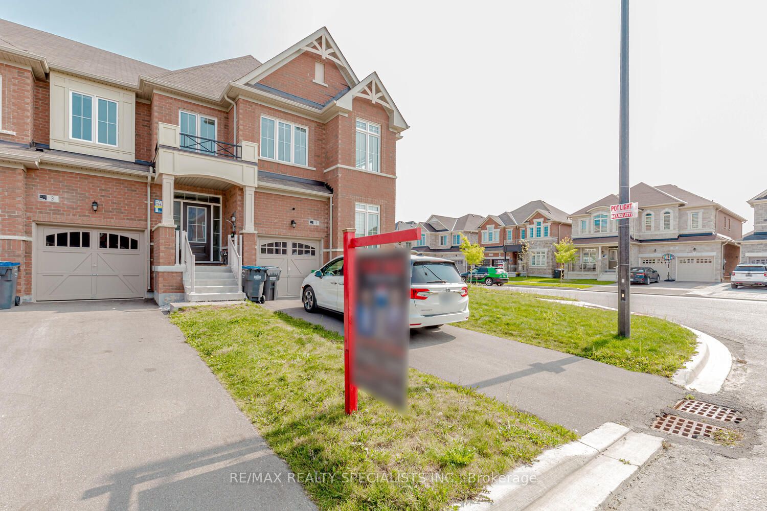 3 Phyllis Dr
