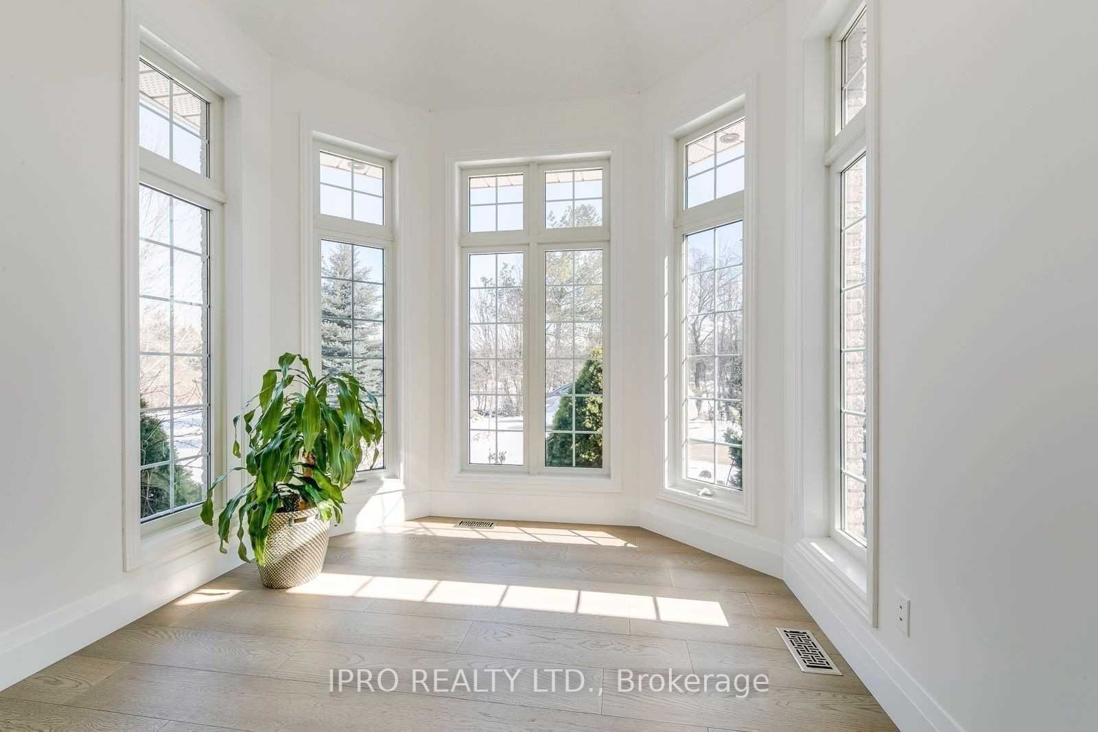 7 Deer Run Crescent