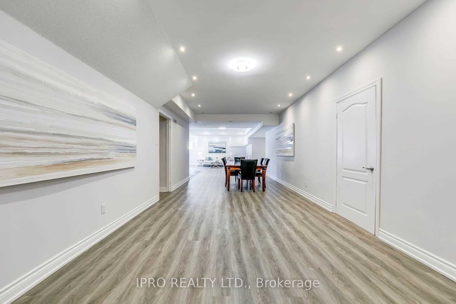 7 Deer Run Crescent