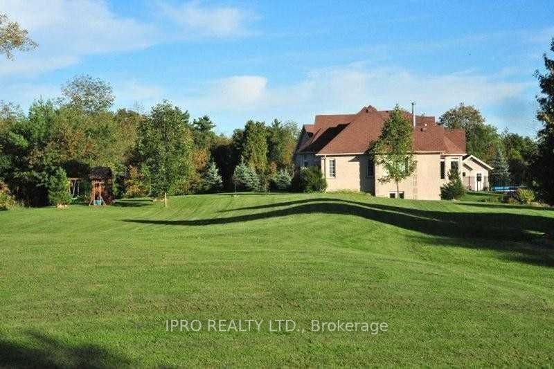7 Deer Run Crescent