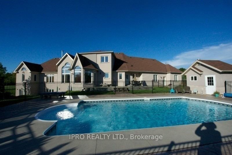 7 Deer Run Crescent
