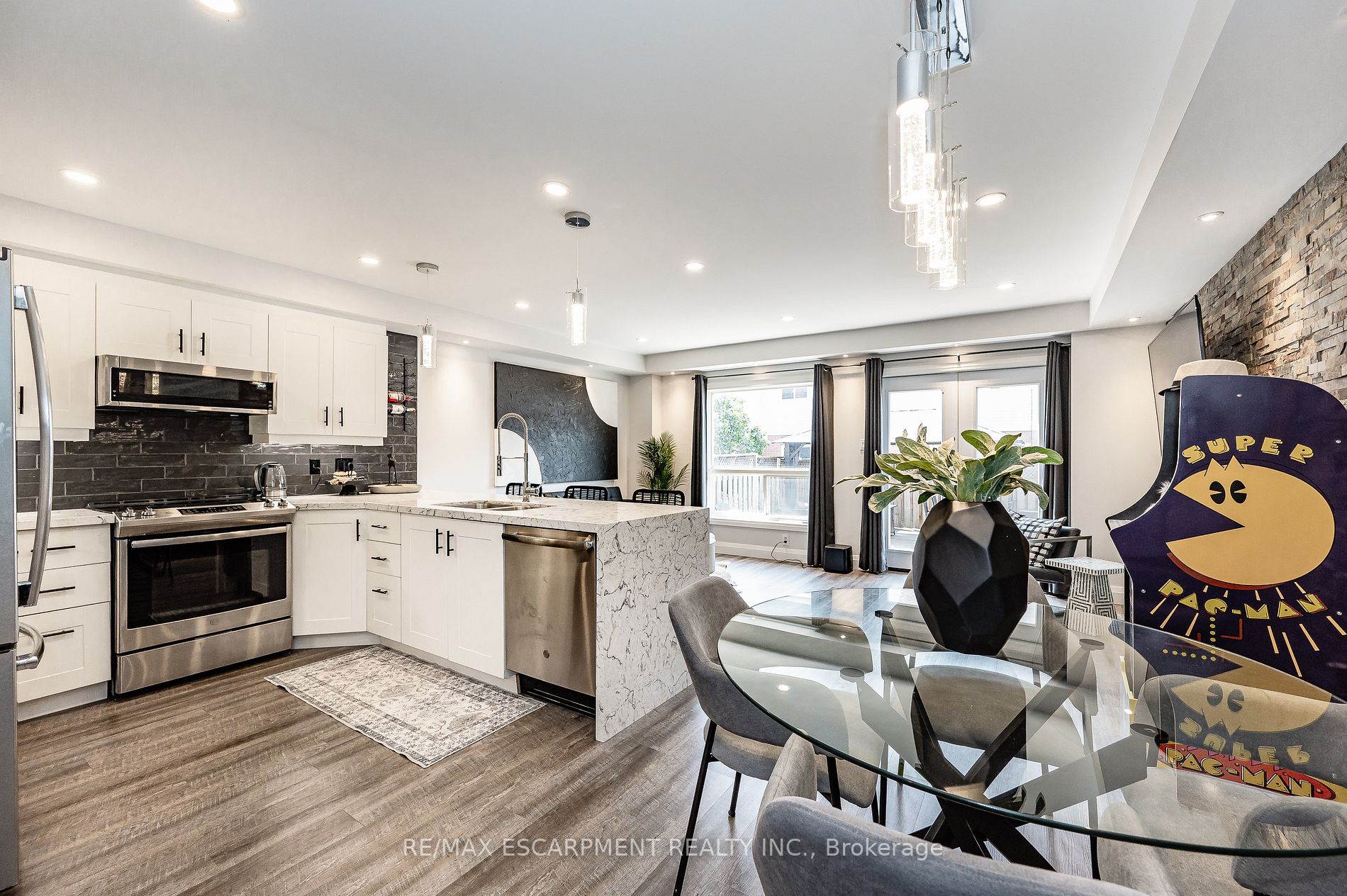 616 Angela Crt