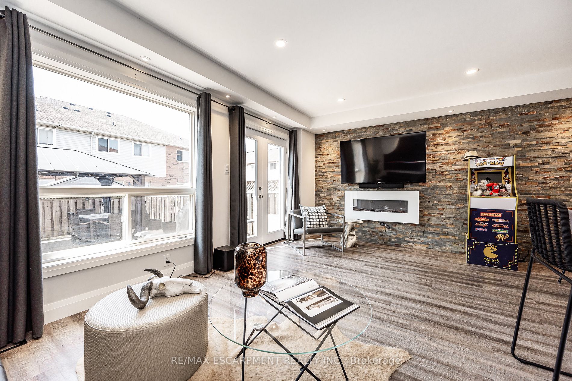 616 Angela Crt
