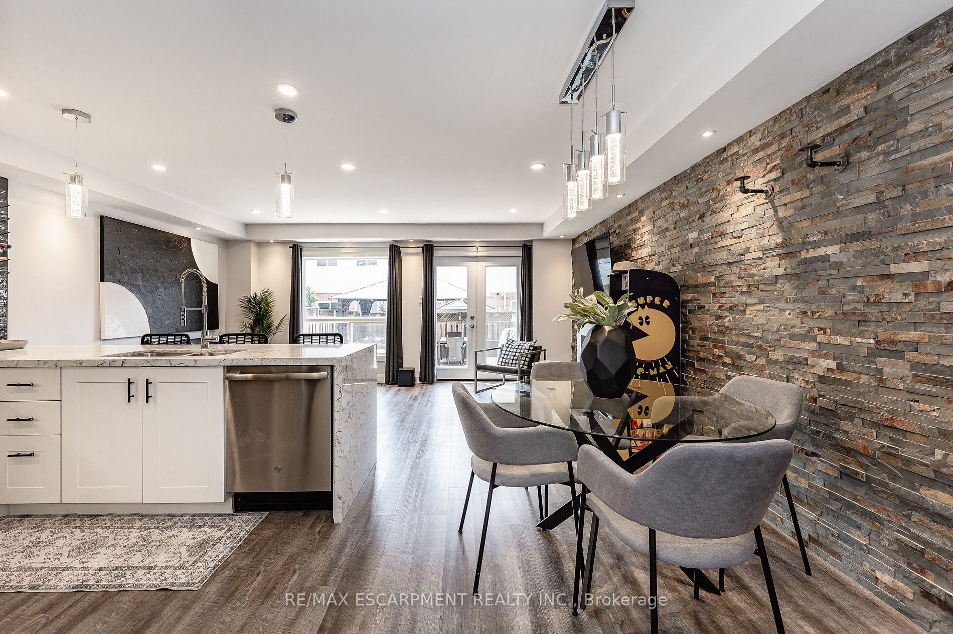 616 Angela Crt