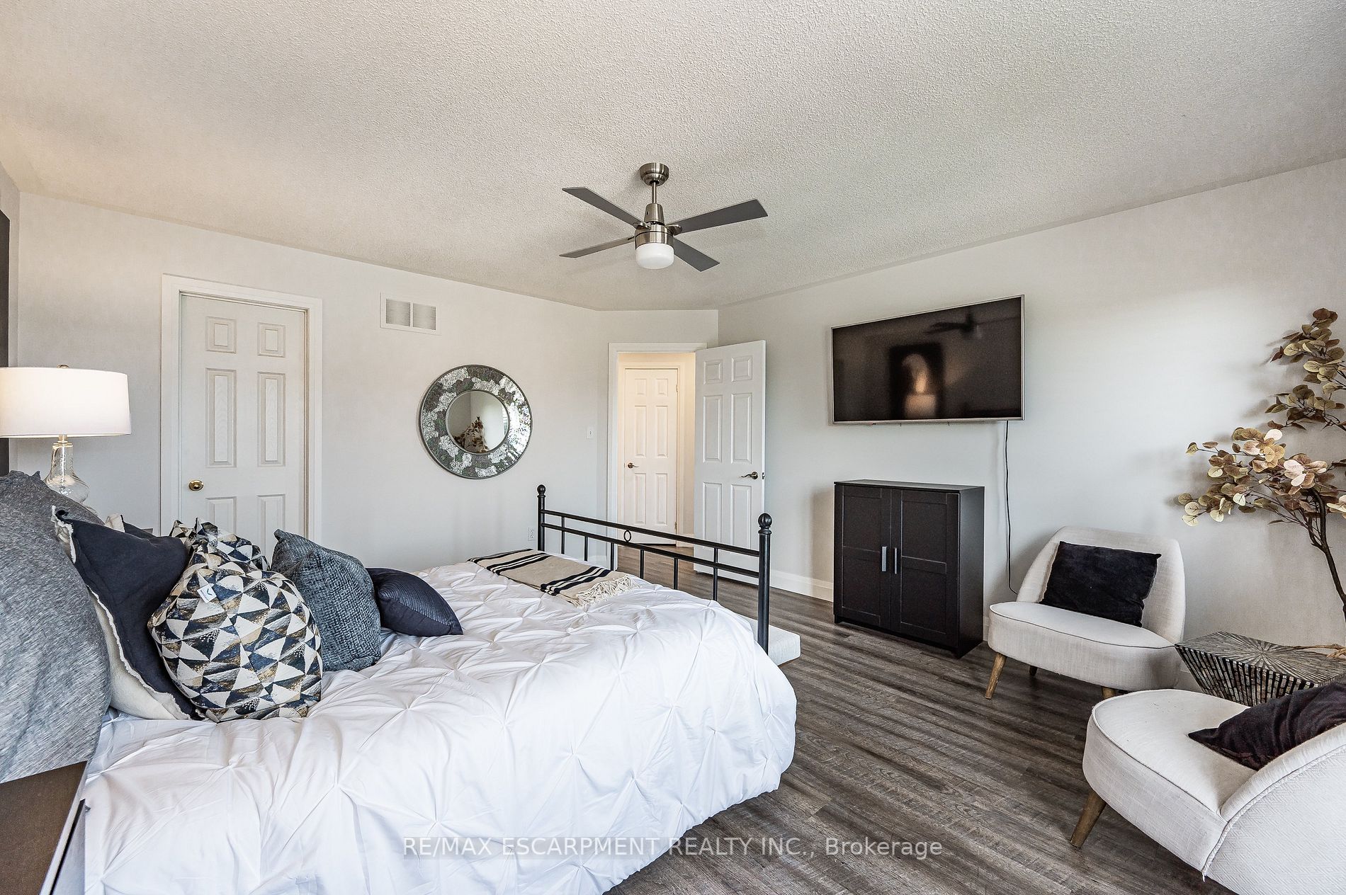 616 Angela Crt