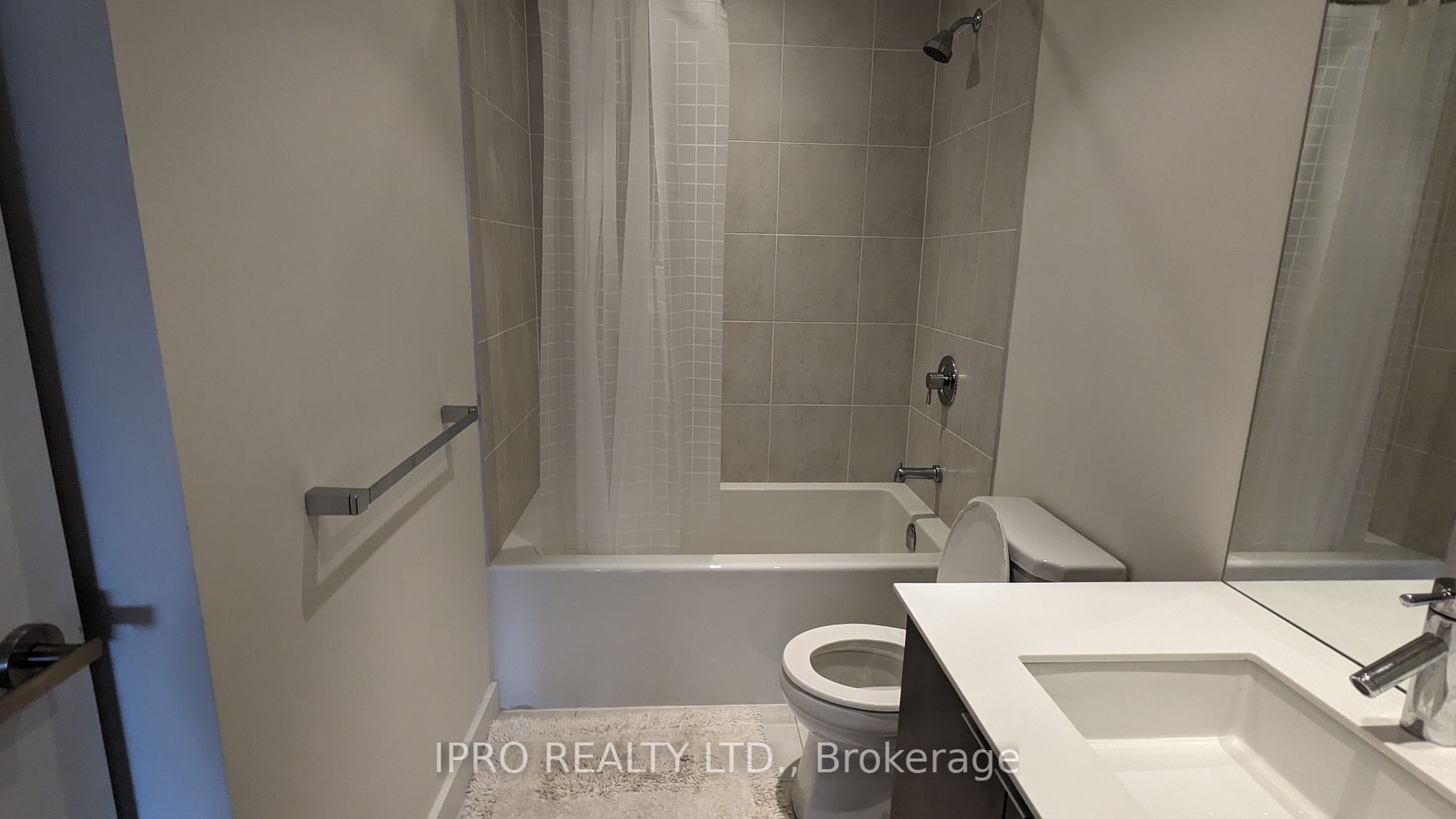 5025 Harvard Rd, #203