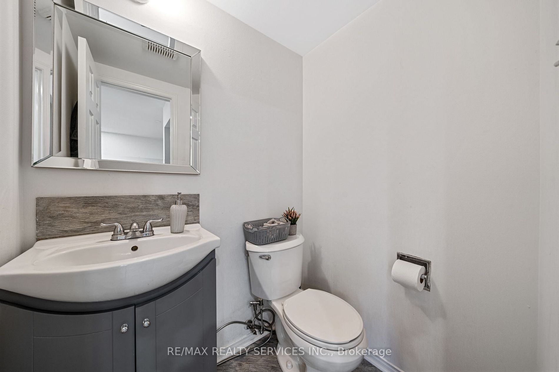 6950 Tenth Line W, #94