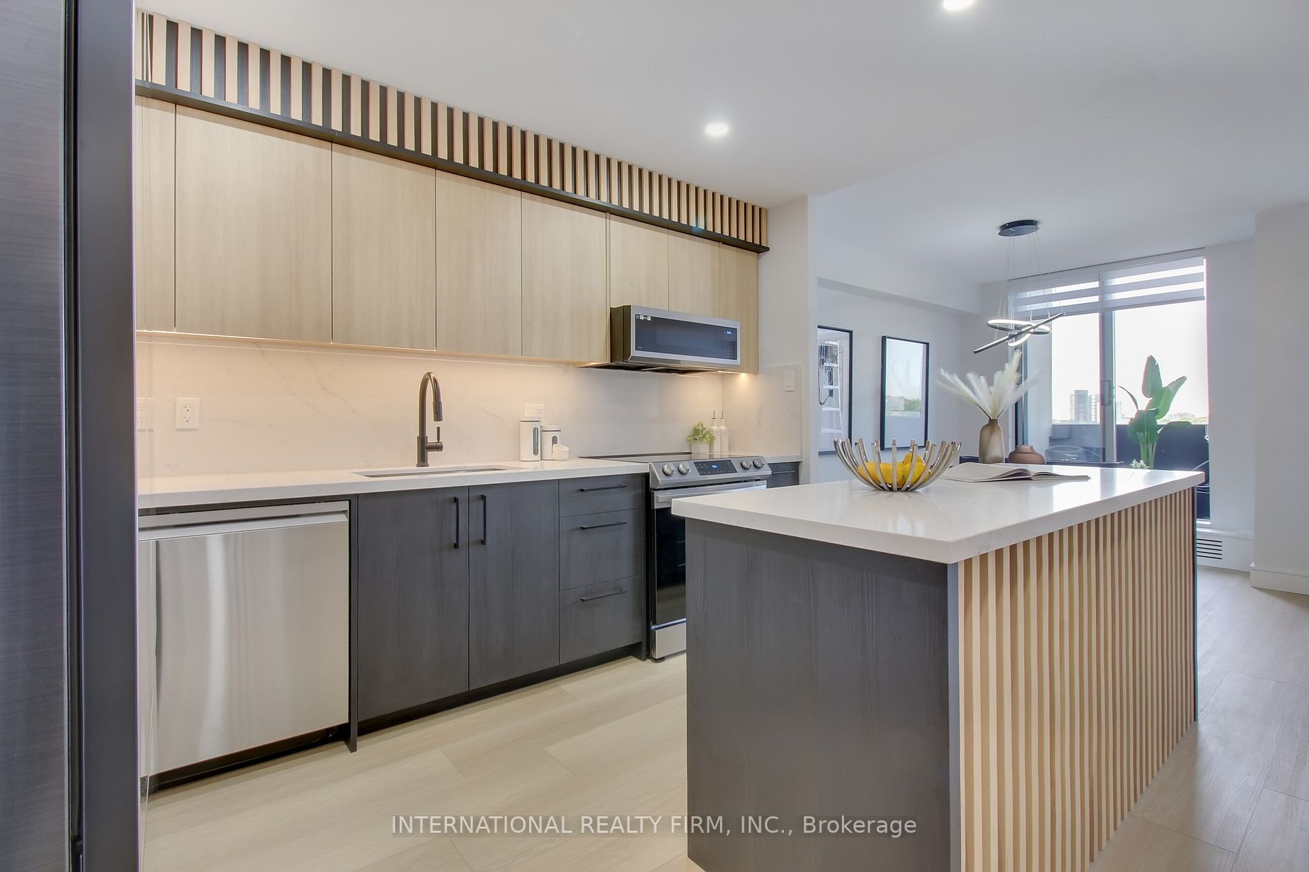 35 Ormskirk Ave, #605