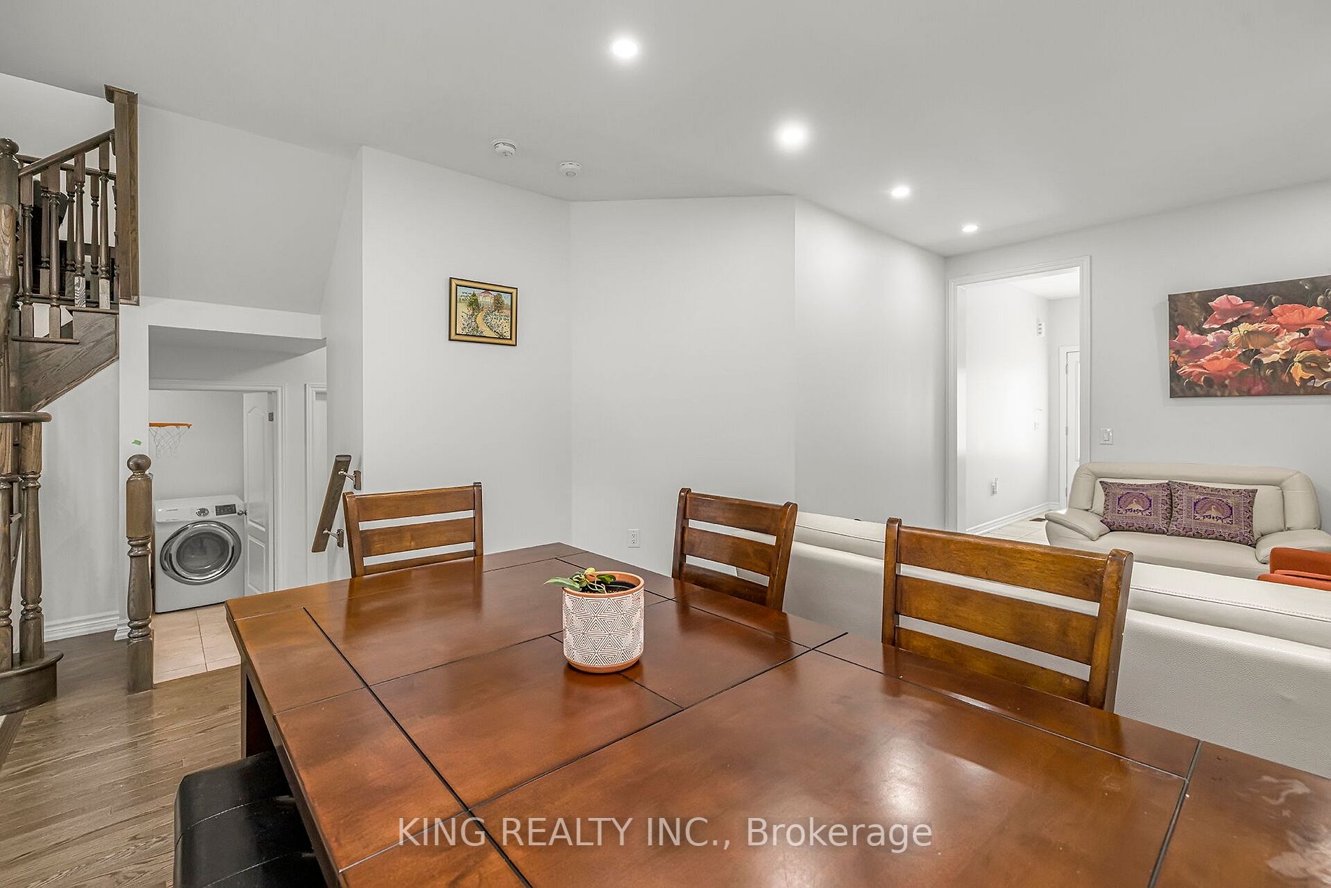 150 Newhouse Boulevard