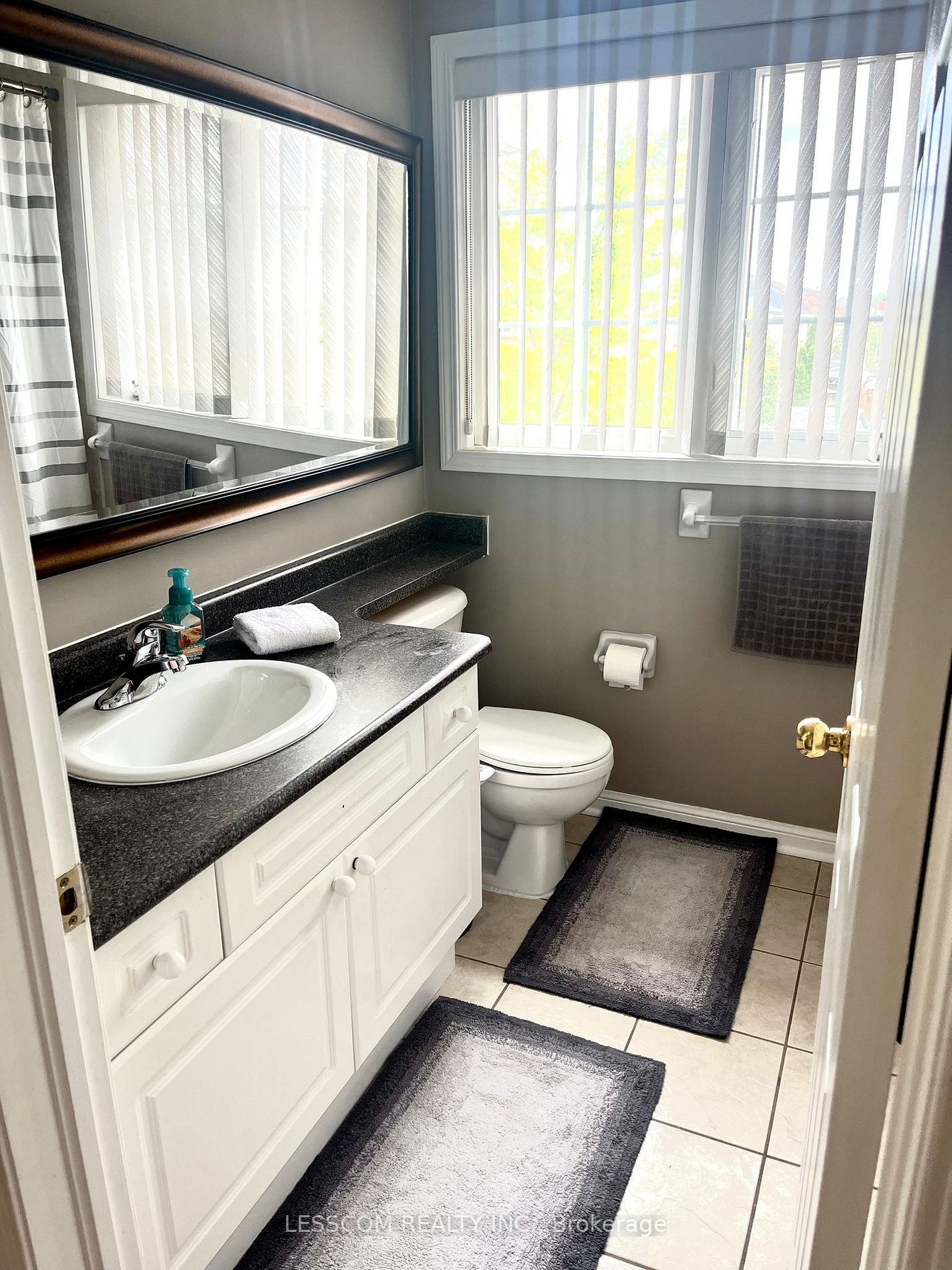 4 Cogswell Cres