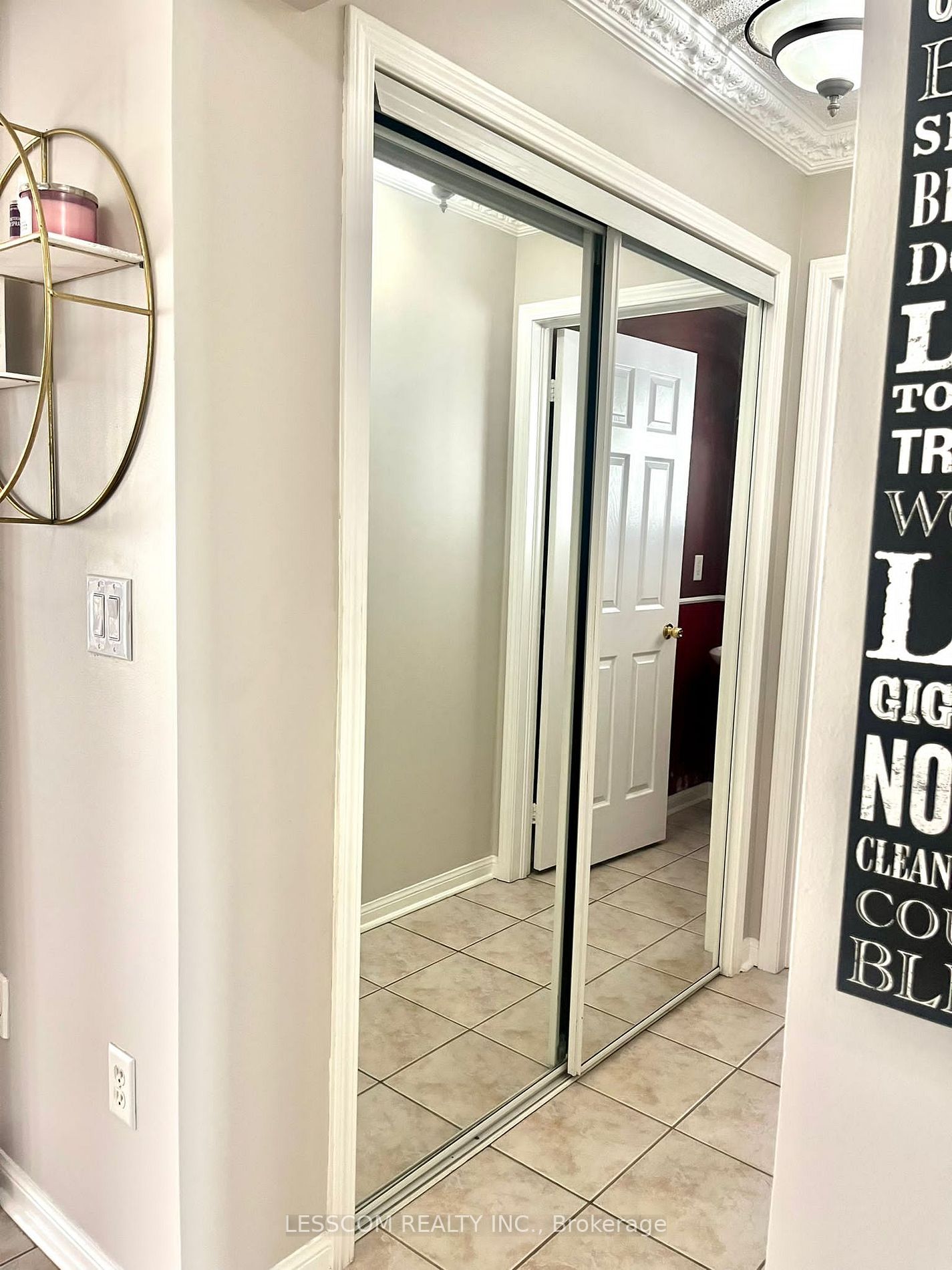 4 Cogswell Cres