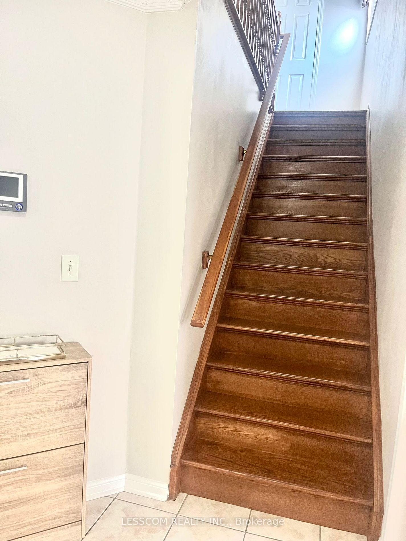4 Cogswell Cres