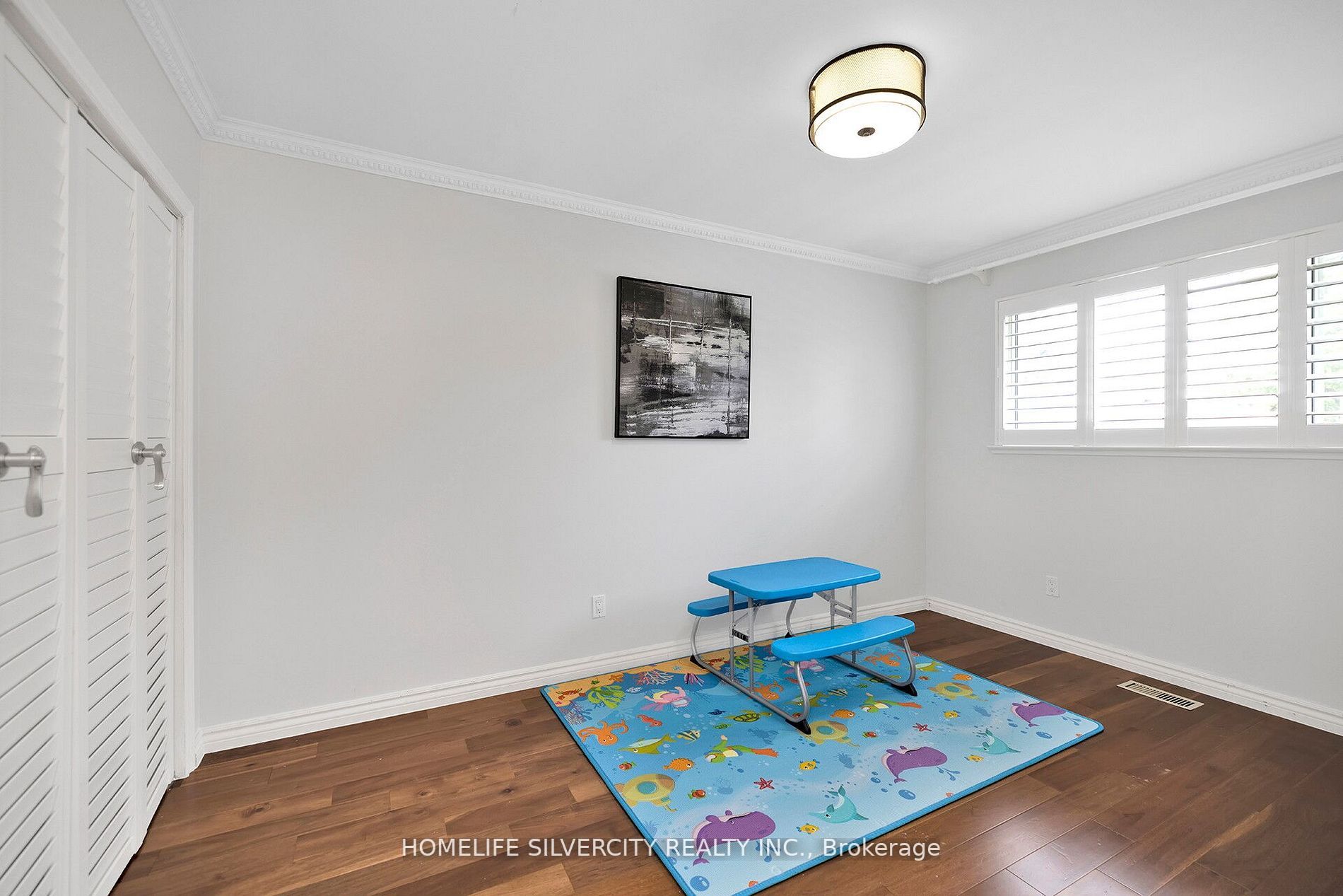 38 Inglewood Dr