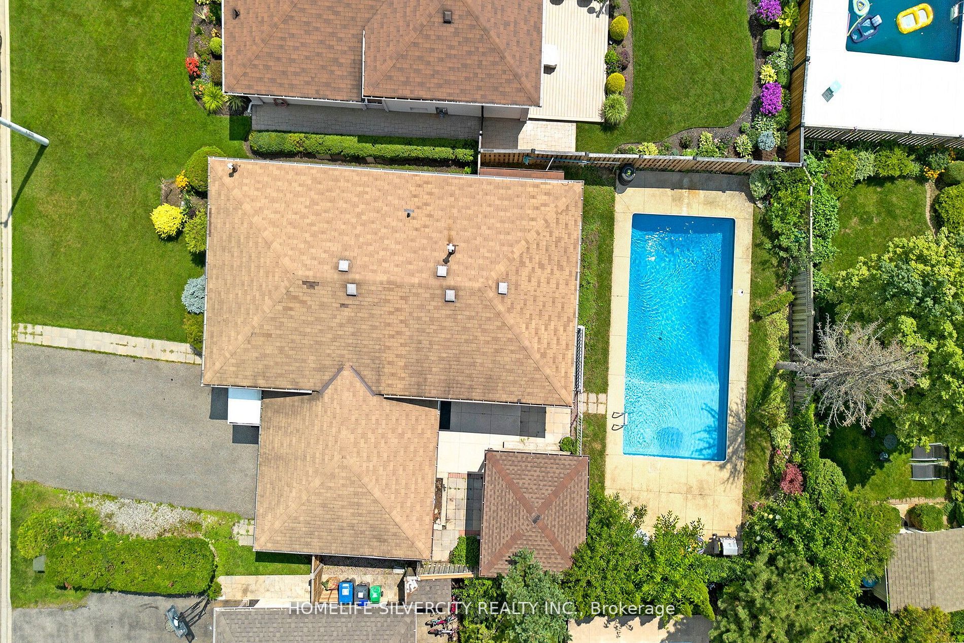 38 Inglewood Dr
