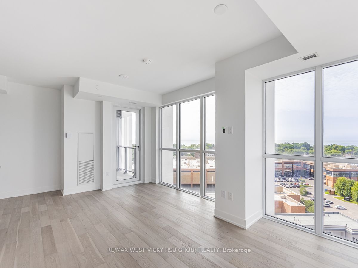 1063 Douglas Mccurdy Comm Circ, #1006