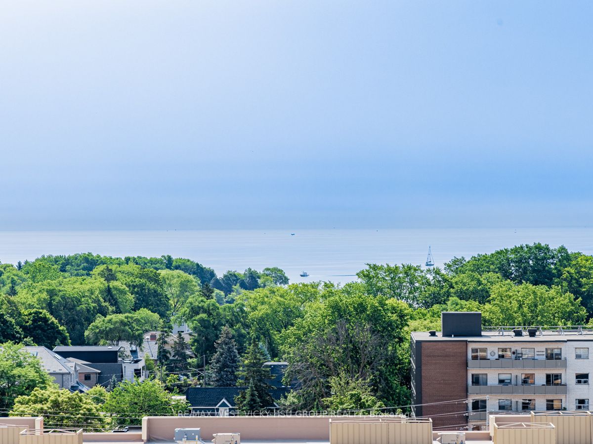 1063 Douglas Mccurdy Comm Circ, #1006