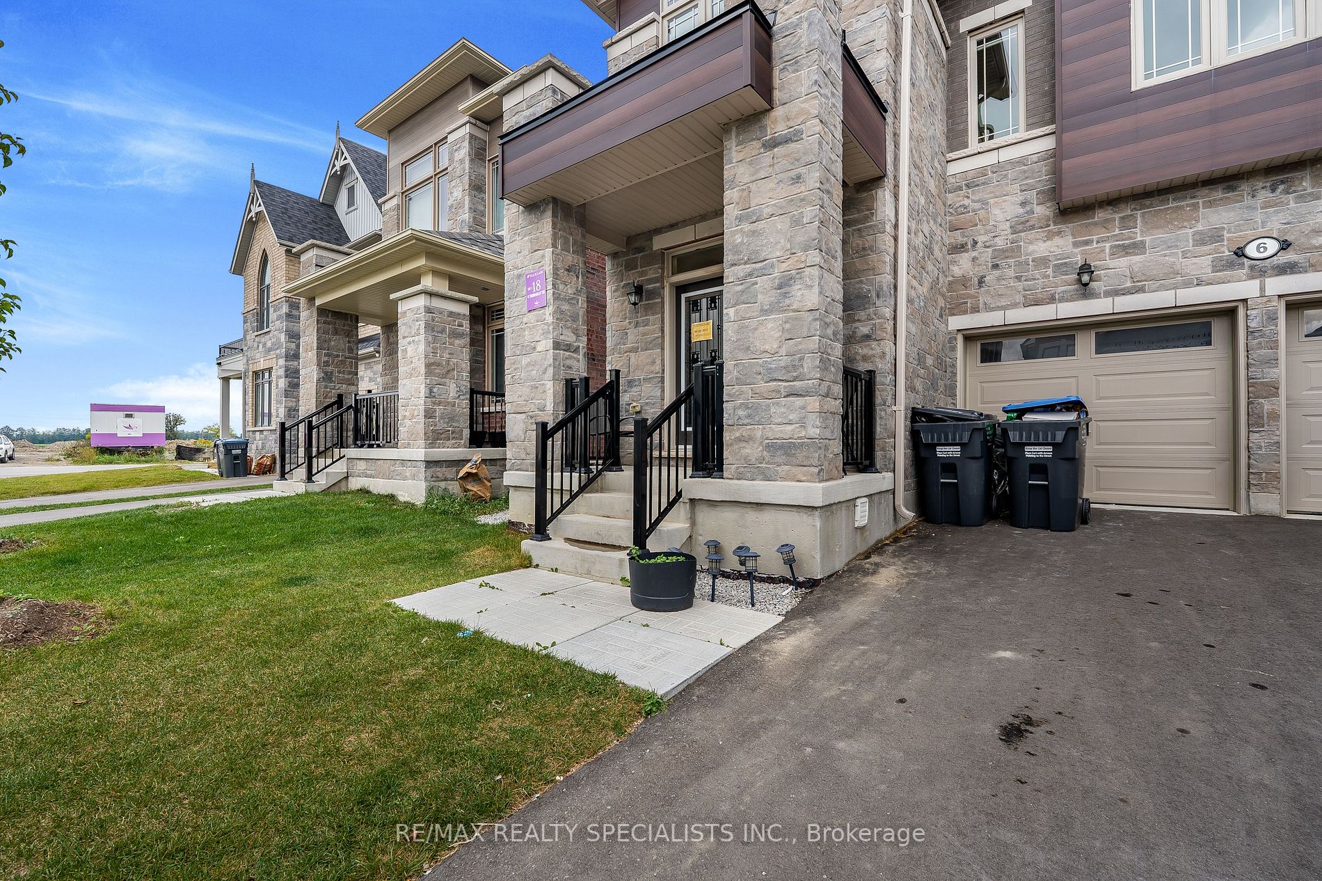 6 Thornvalley Terr N
