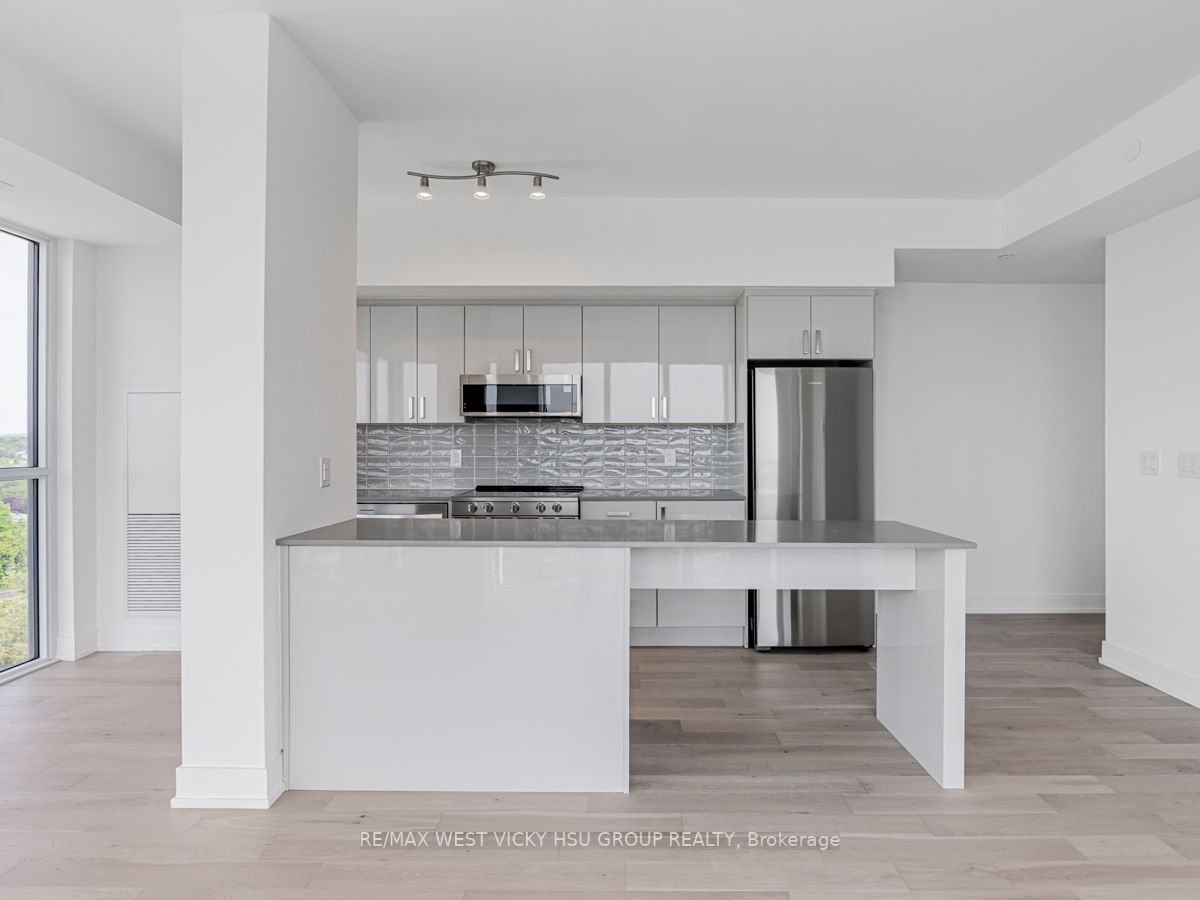 1063 Douglas Mccurdy Comm Circ, #1006