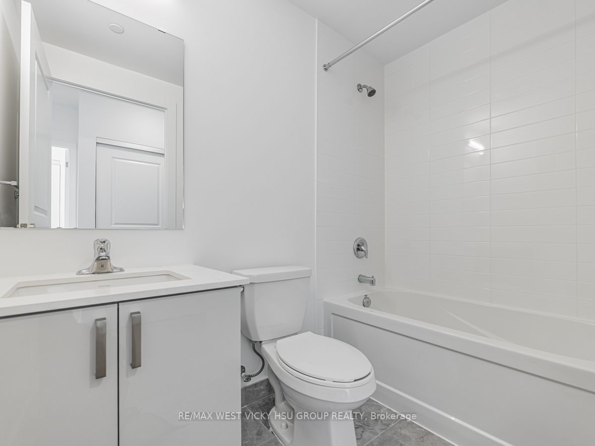1063 Douglas Mccurdy Comm Circ, #1006