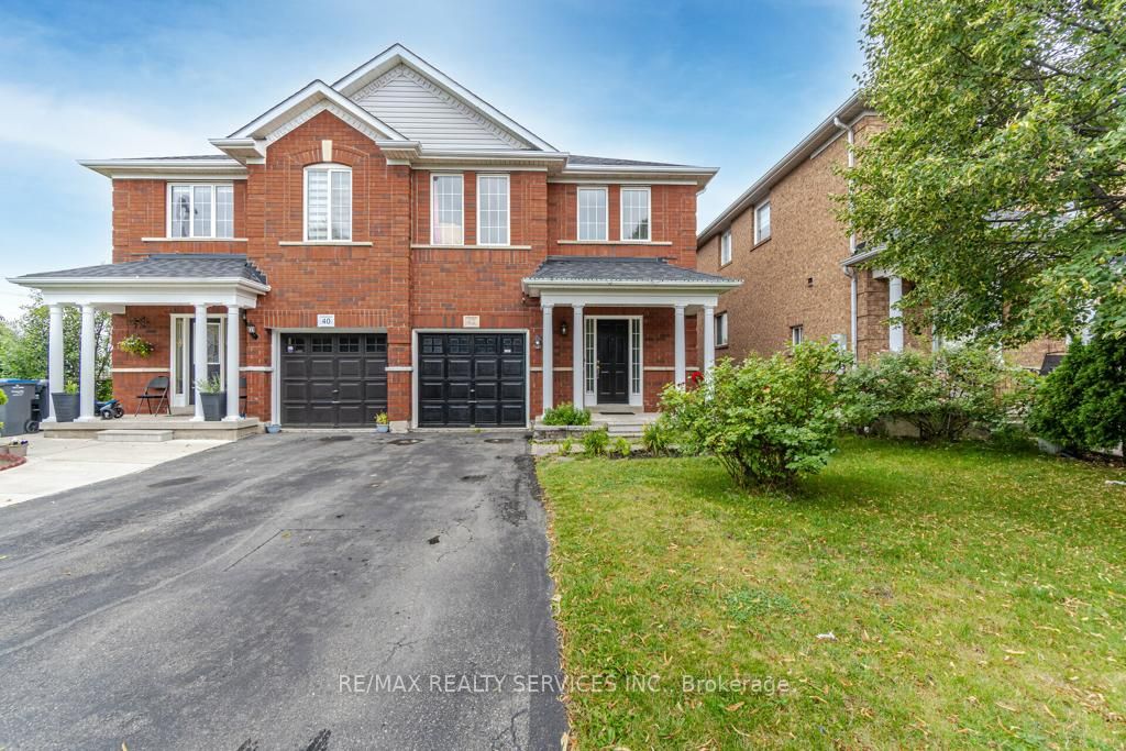 42 Rivermere Crt