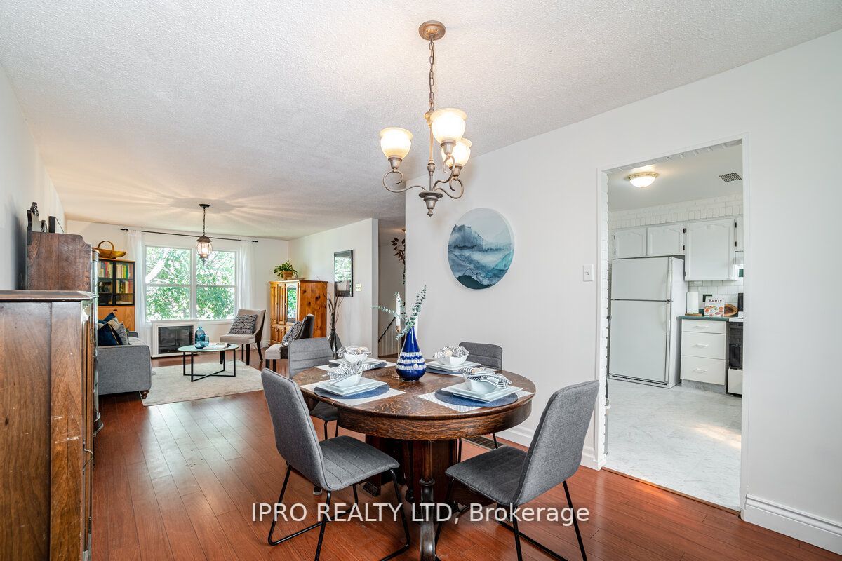 219 Rutherford Road N