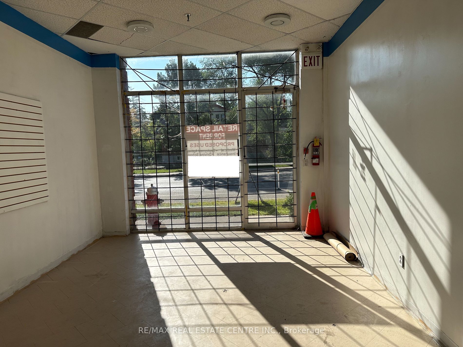 35 King St E, #15