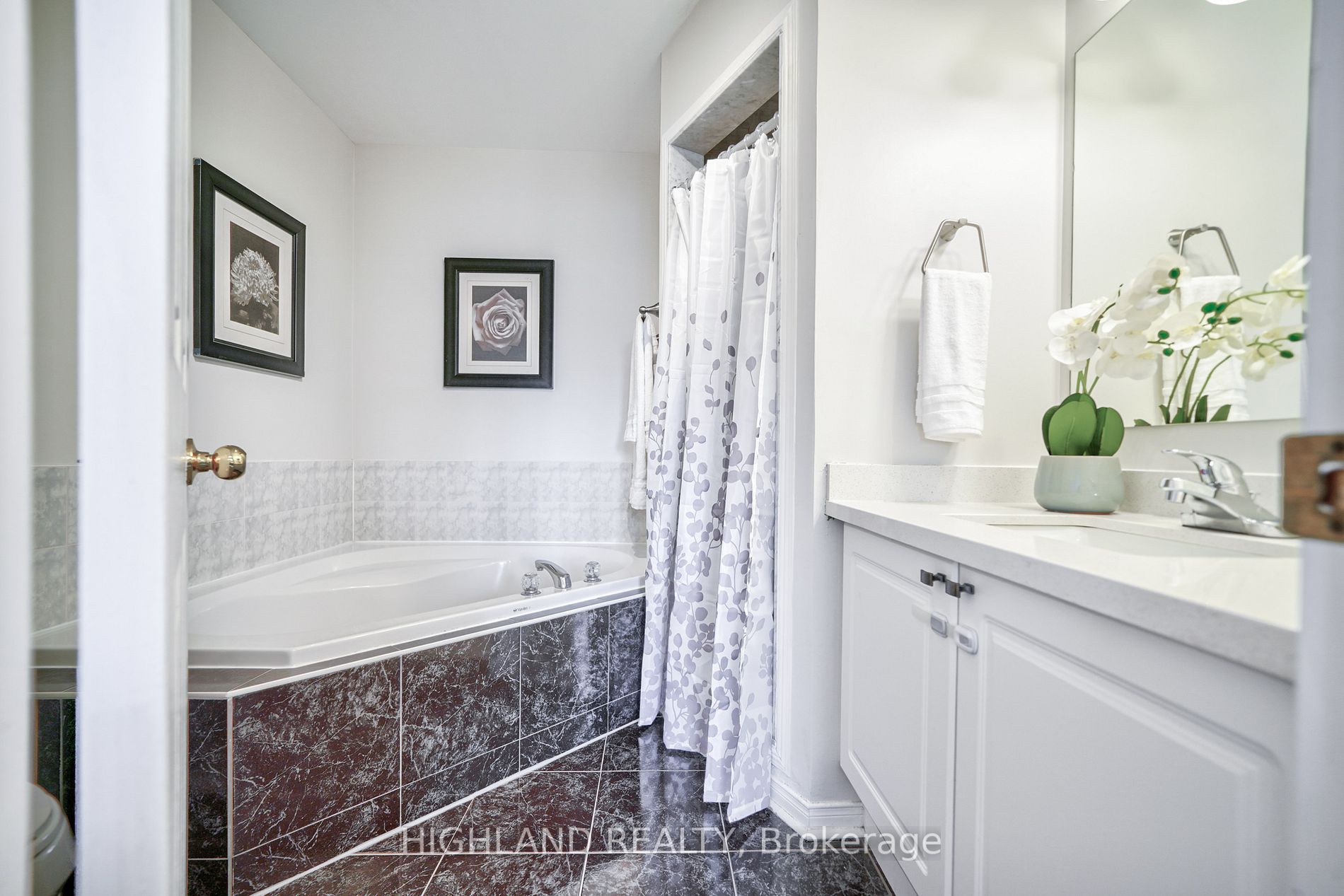 5854 Yachtsman Crossing