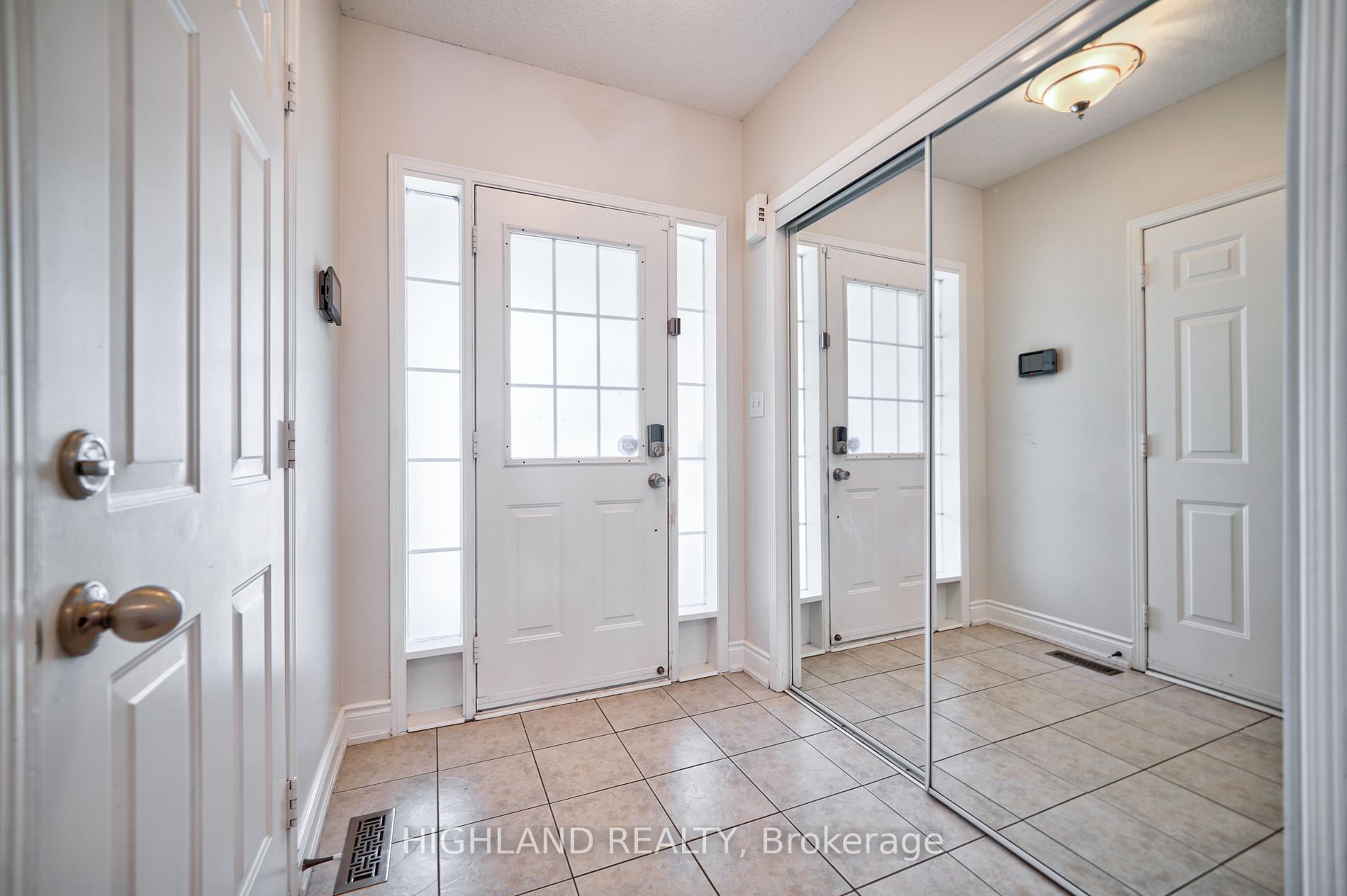 5854 Yachtsman Crossing