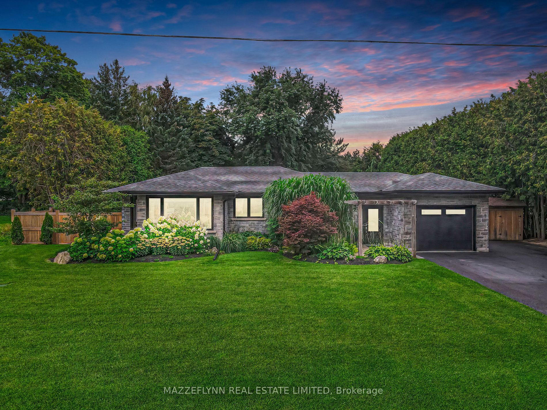 11 Maple Grove Rd