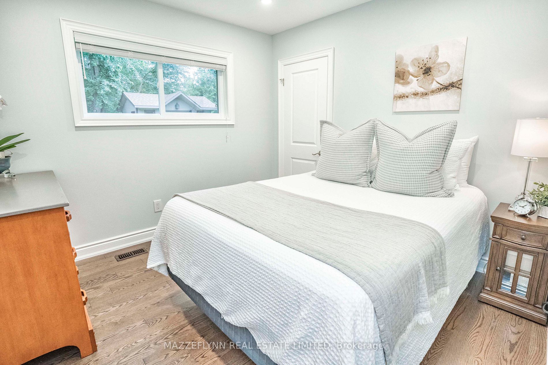 11 Maple Grove Road
