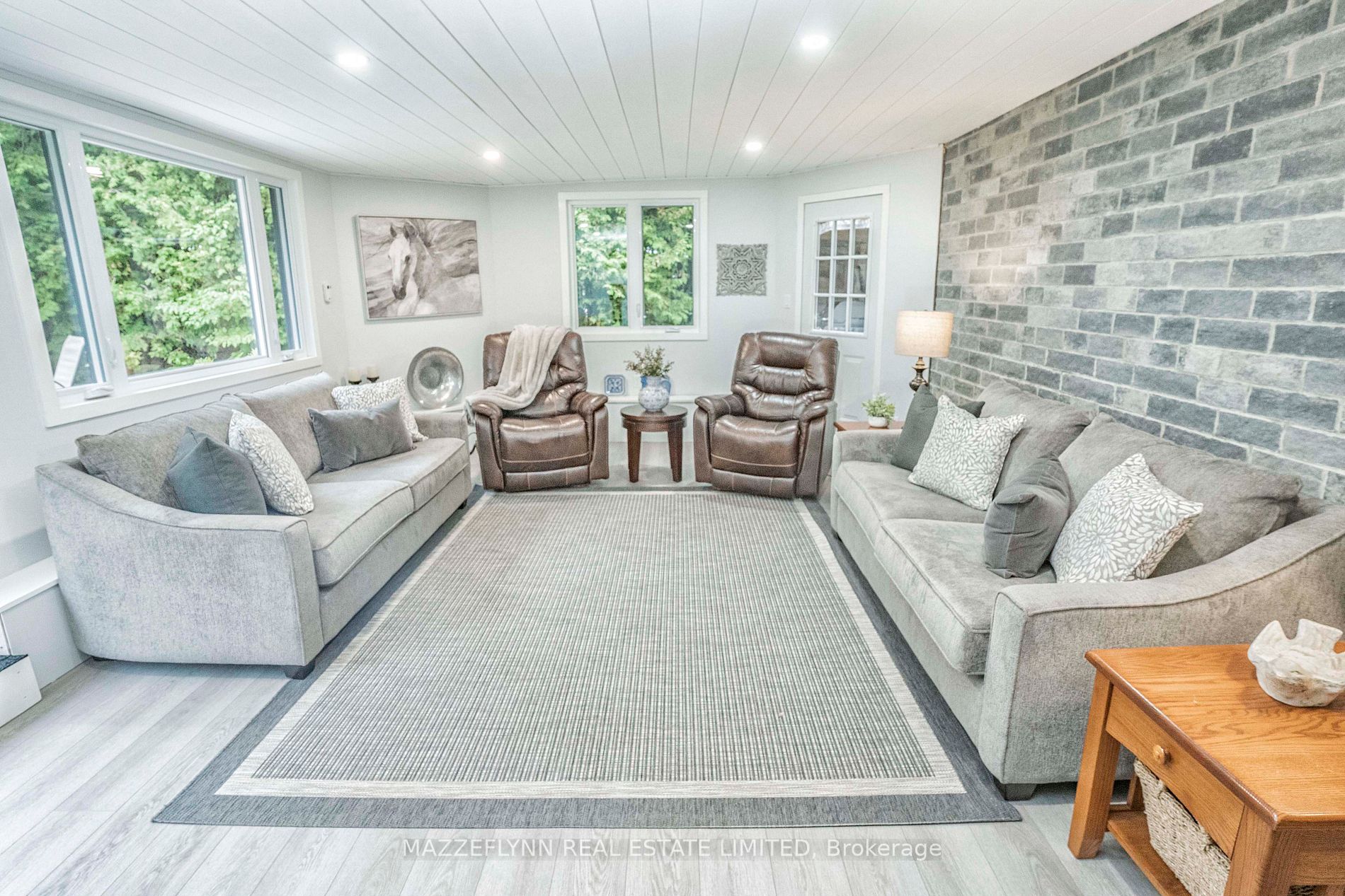 11 Maple Grove Road