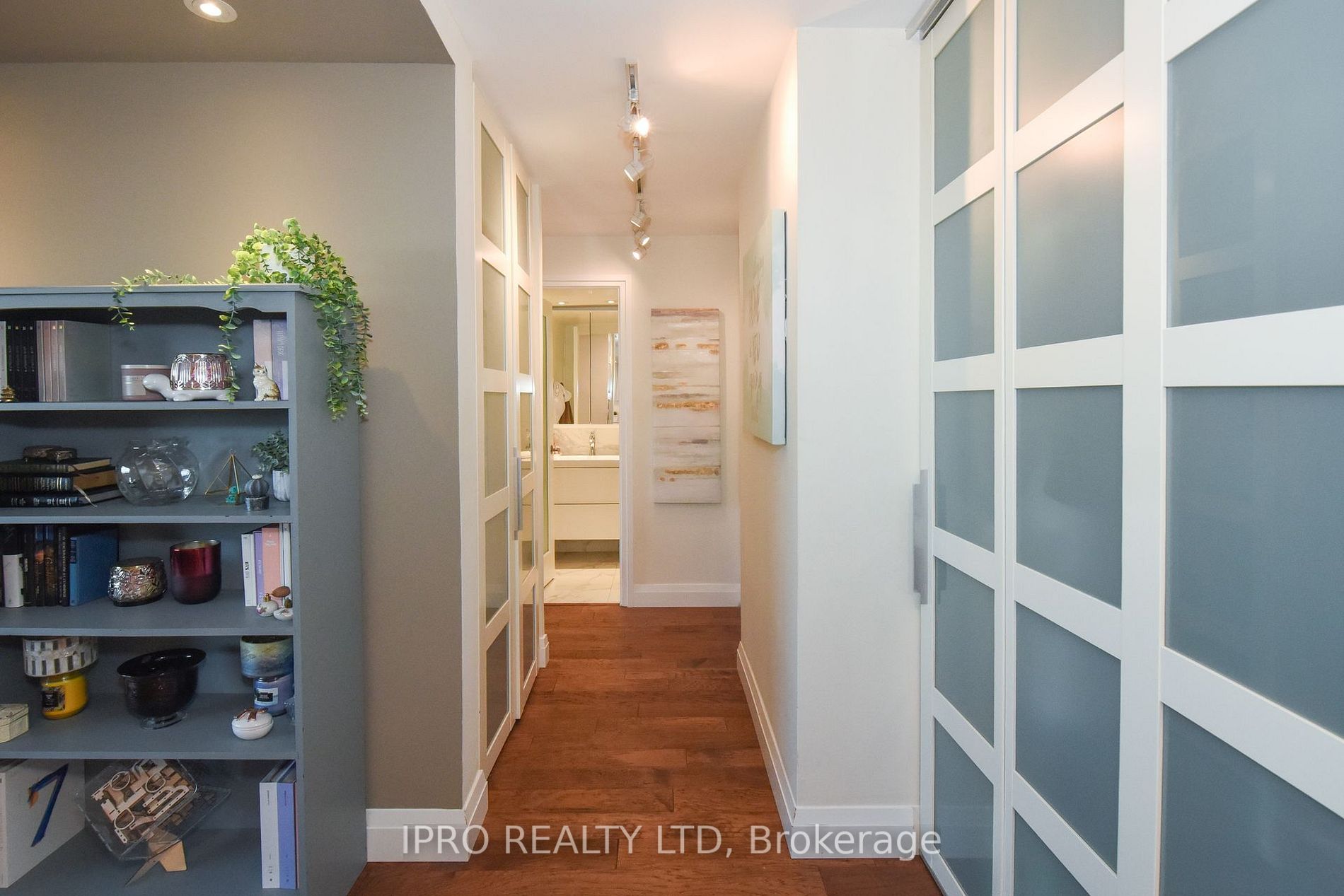 3120 Kirwin Ave, #1009