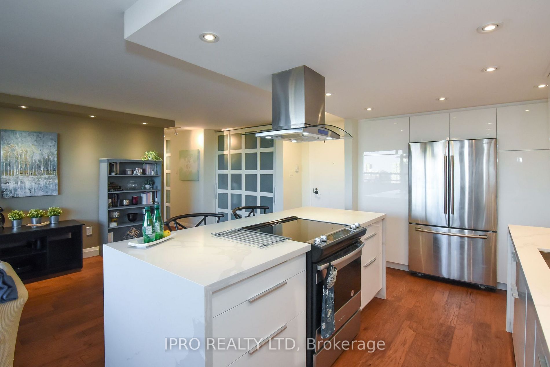 3120 Kirwin Ave, #1009