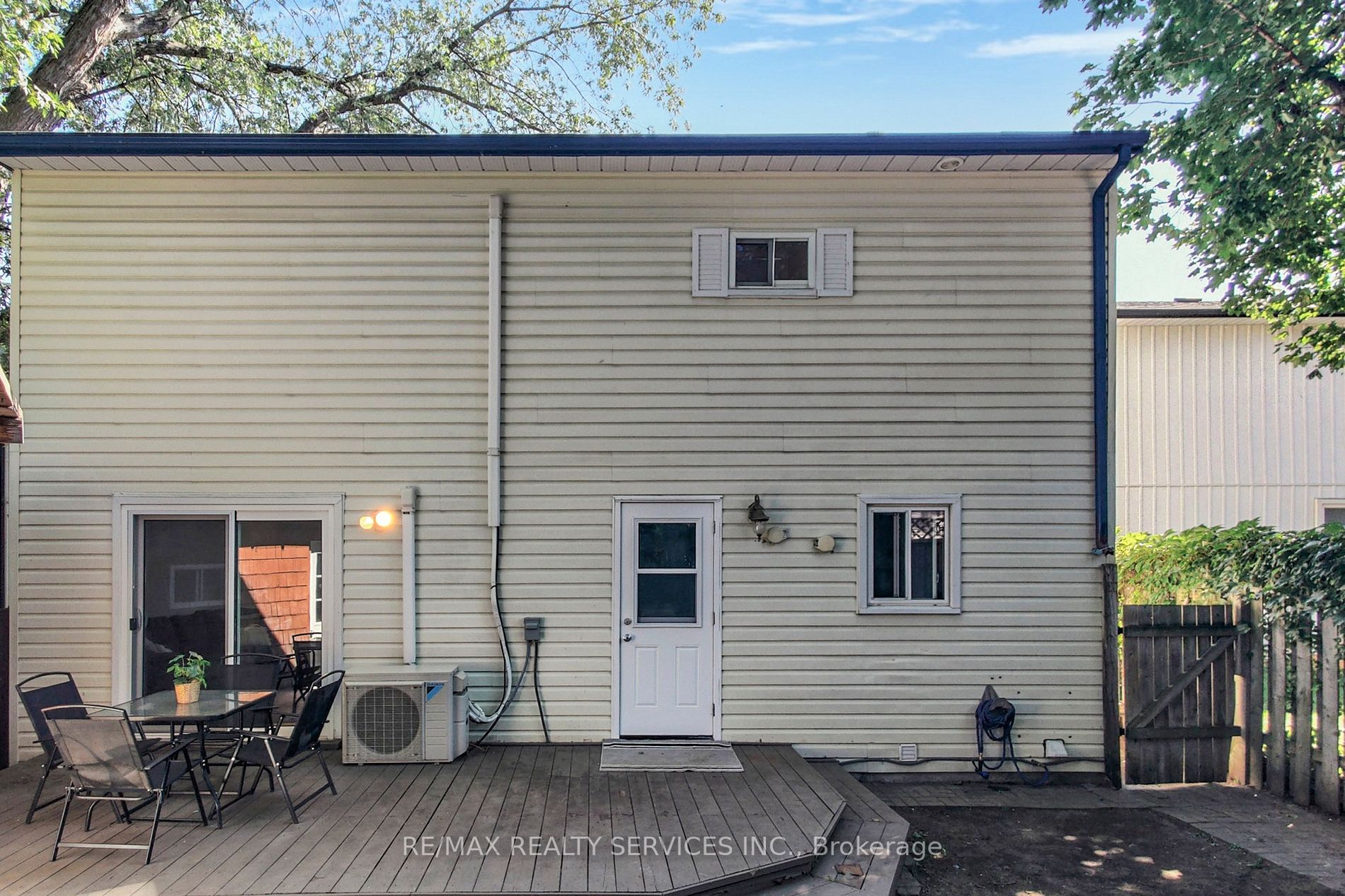 7 Huntington Court