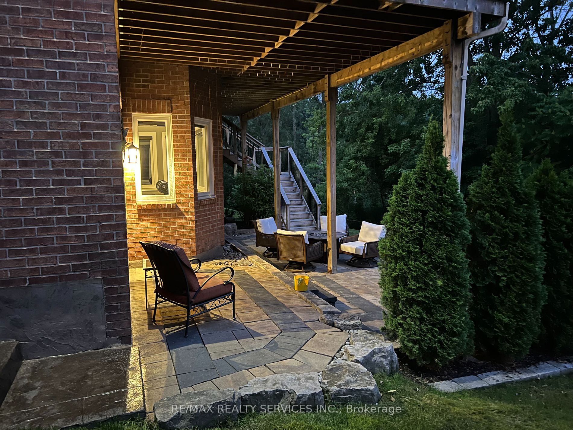 19 Burtree Dr