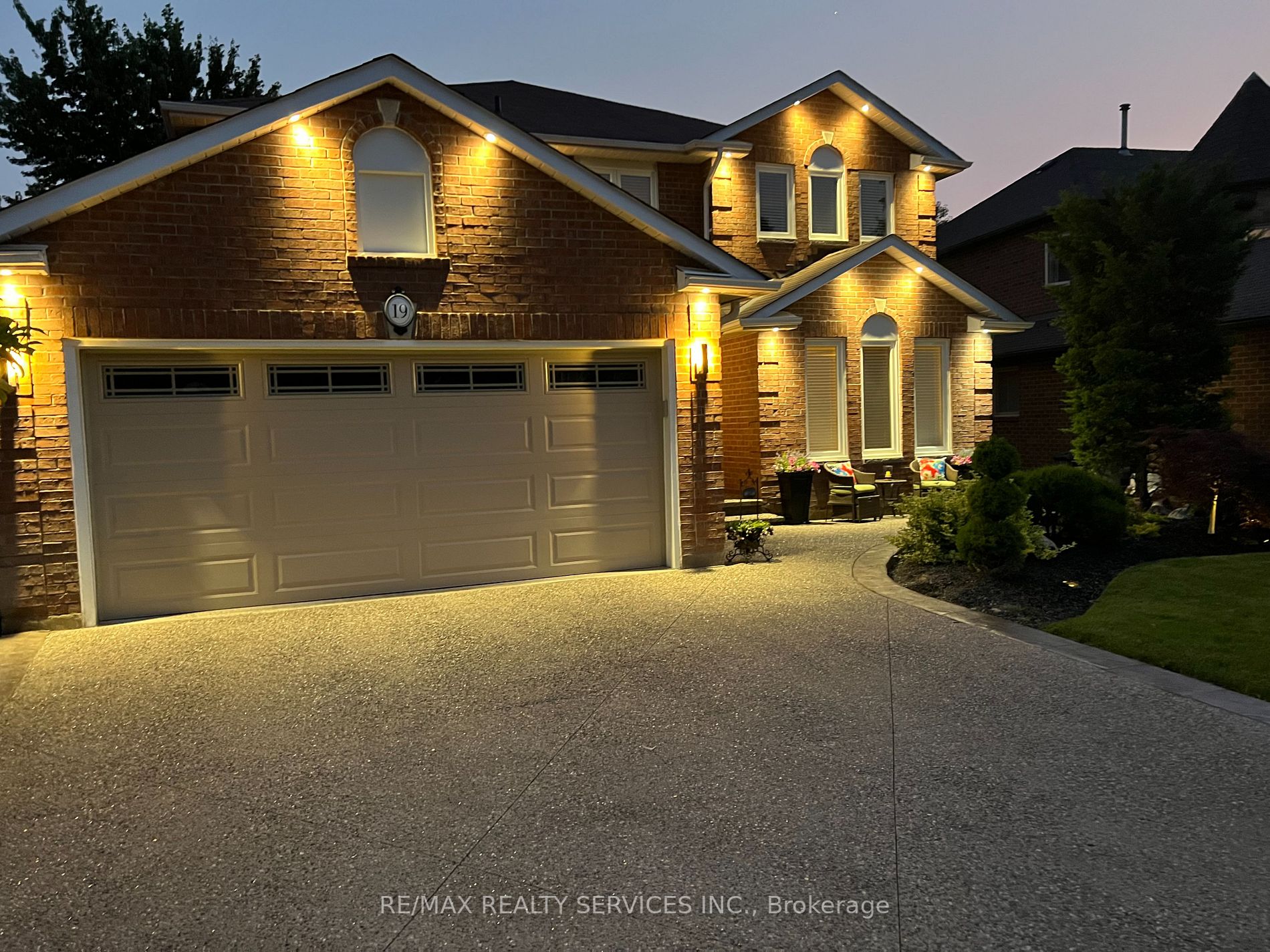 19 Burtree Dr