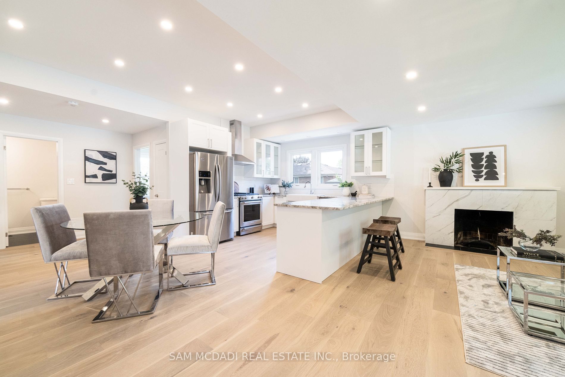 2252 Joyce St