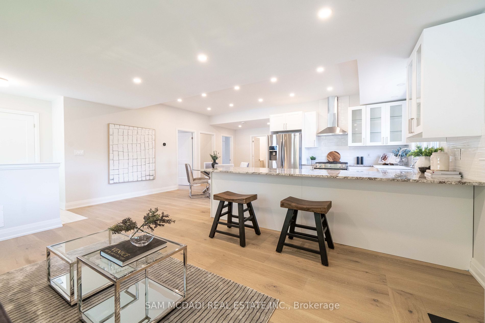 2252 Joyce St