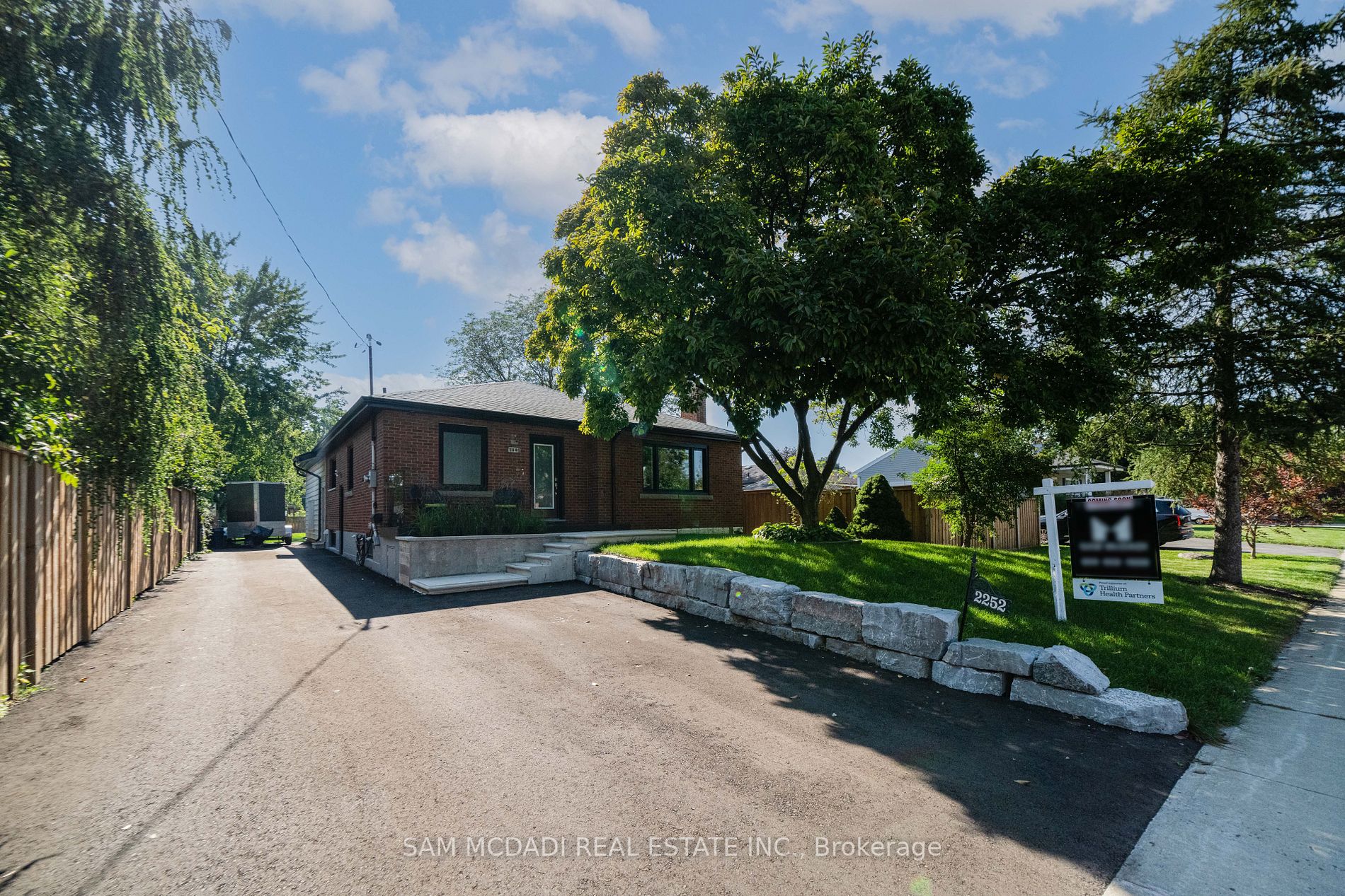 2252 Joyce St