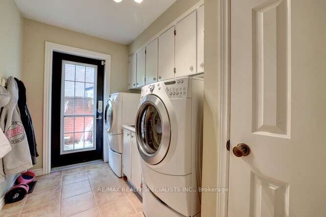 1270 Rose Crt