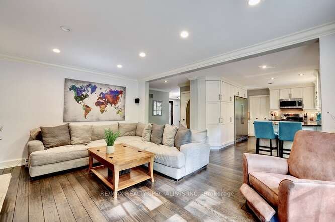 1270 Rose Crt