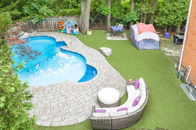 1270 Rose Crt