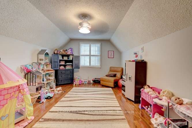 1270 Rose Crt