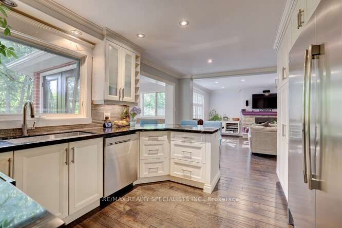 1270 Rose Crt