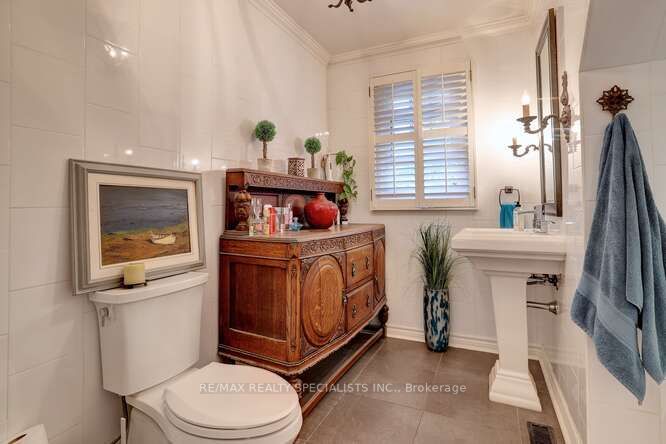 1270 Rose Crt